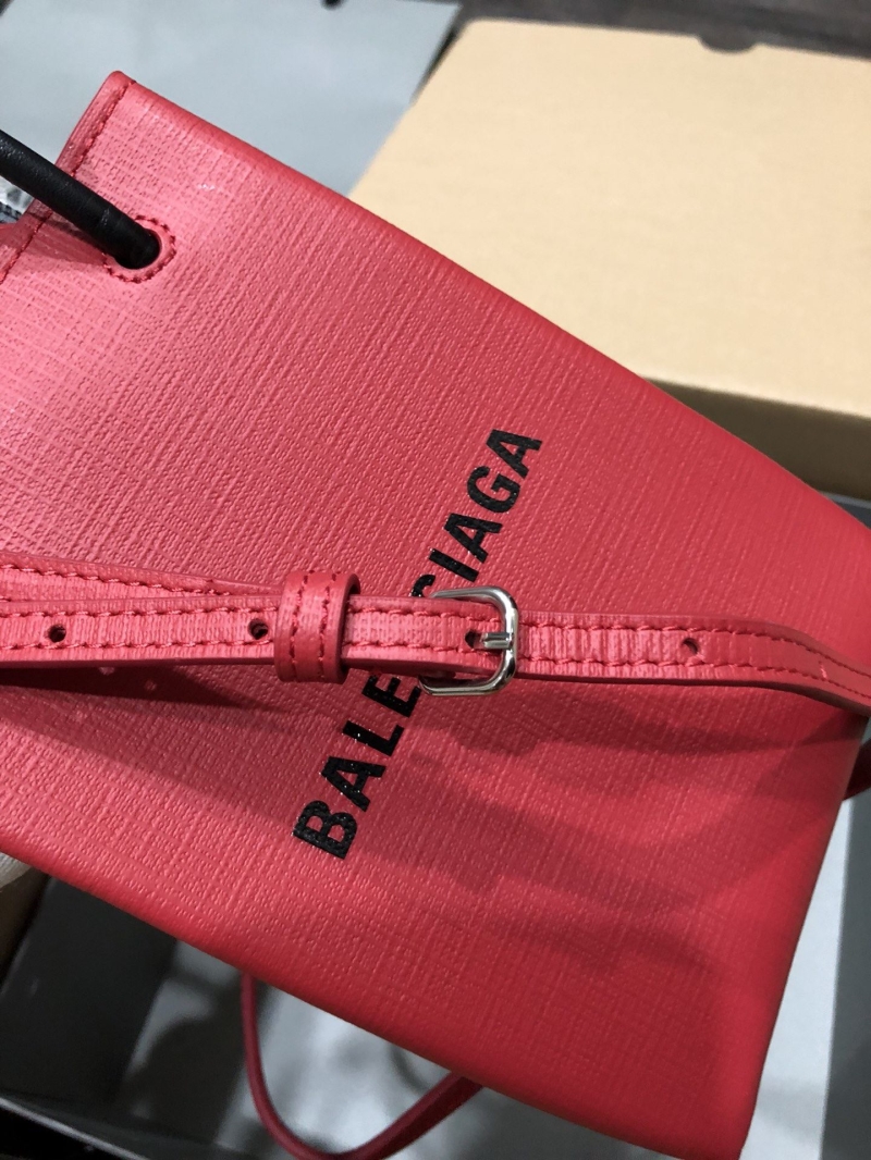Ba1en*iaga shopping bags